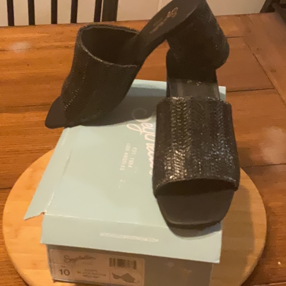 Gently used ladies, summer sandals size 10  by Seychelles